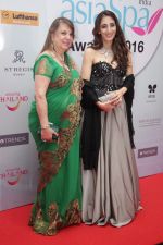 Zarine Khan, Farah Ali Khan at Geo Asia Spa Host Star Studded Biggest Award Night on 30th March 2017